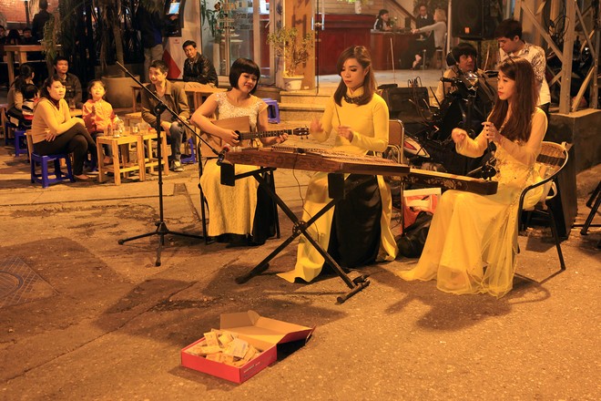 Народная музыка в старом квартале Ханоя - ảnh 3